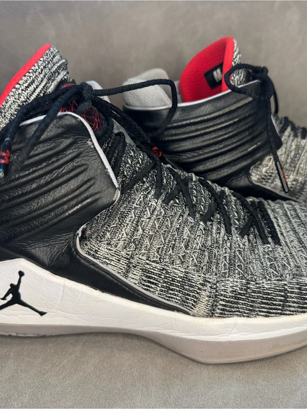 Nike Air Jordan XXXII 32 MVP Basketball Shoes Gray Black Red Men’s Size 12.5